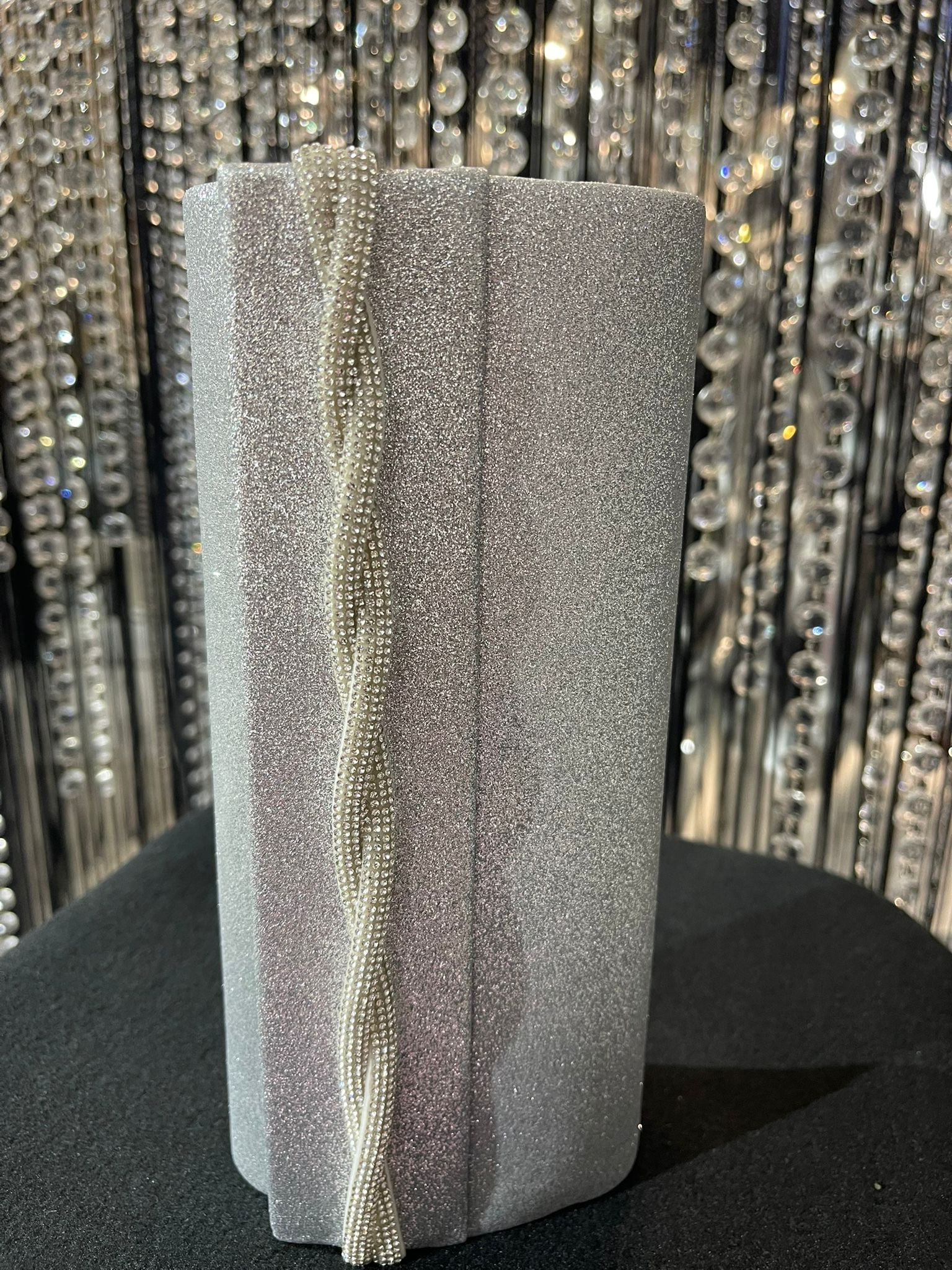 Kabelka spoločenská strieborná