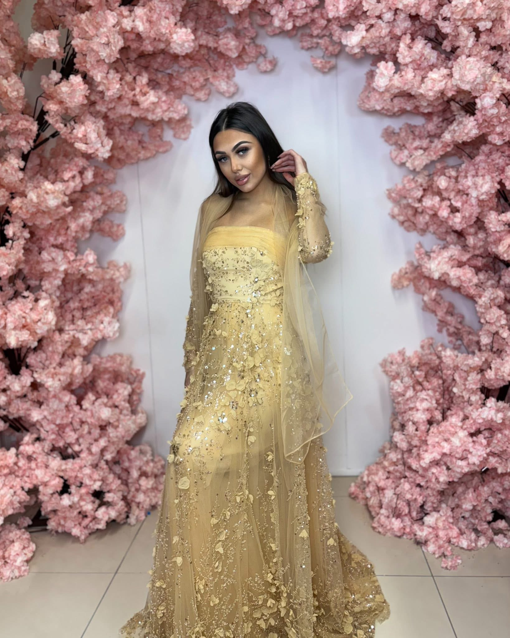 Dámske spoločenské šaty SUBARU zlaté