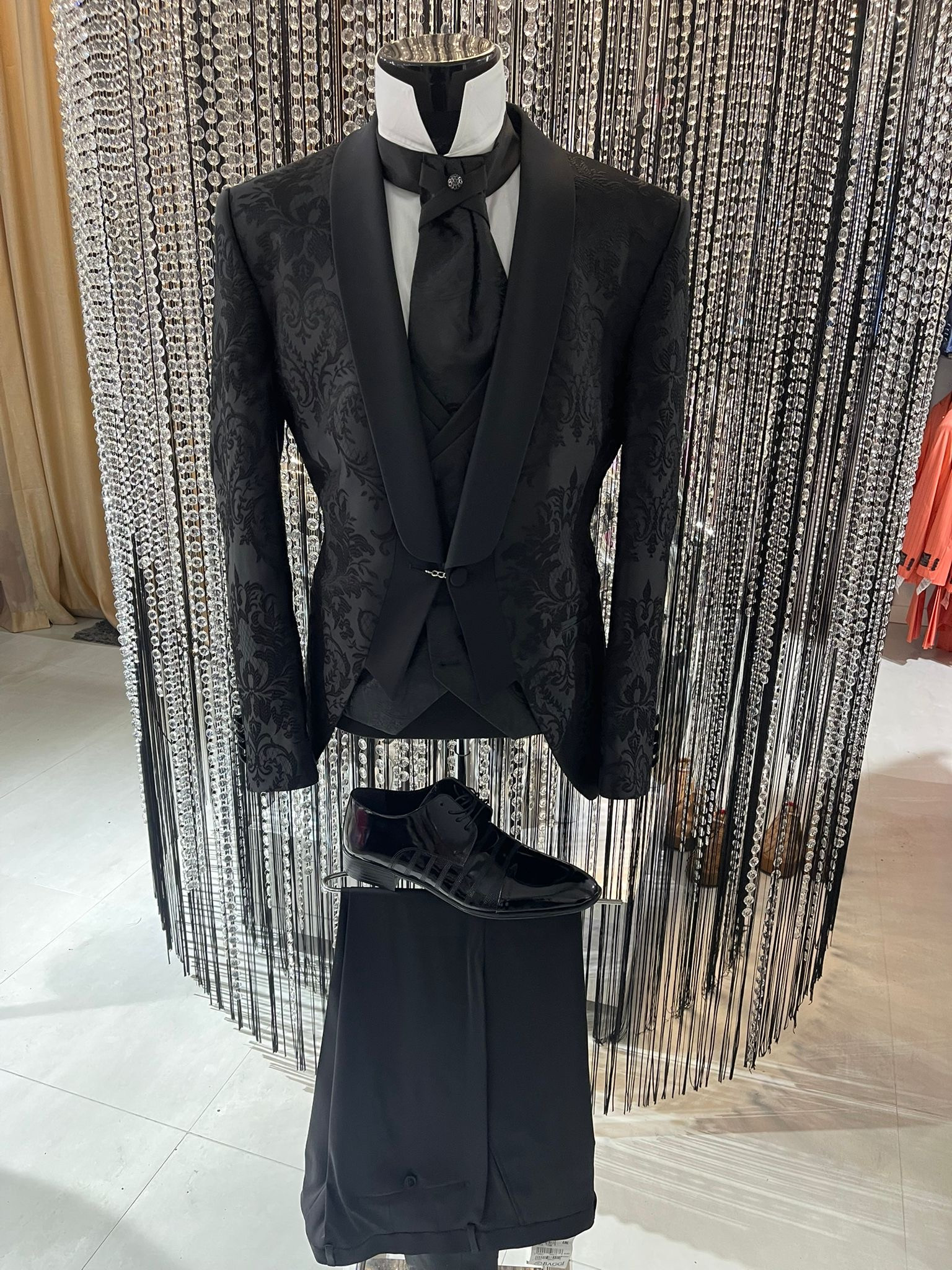 Slávnostný pánsky oblek BAGGI bordó