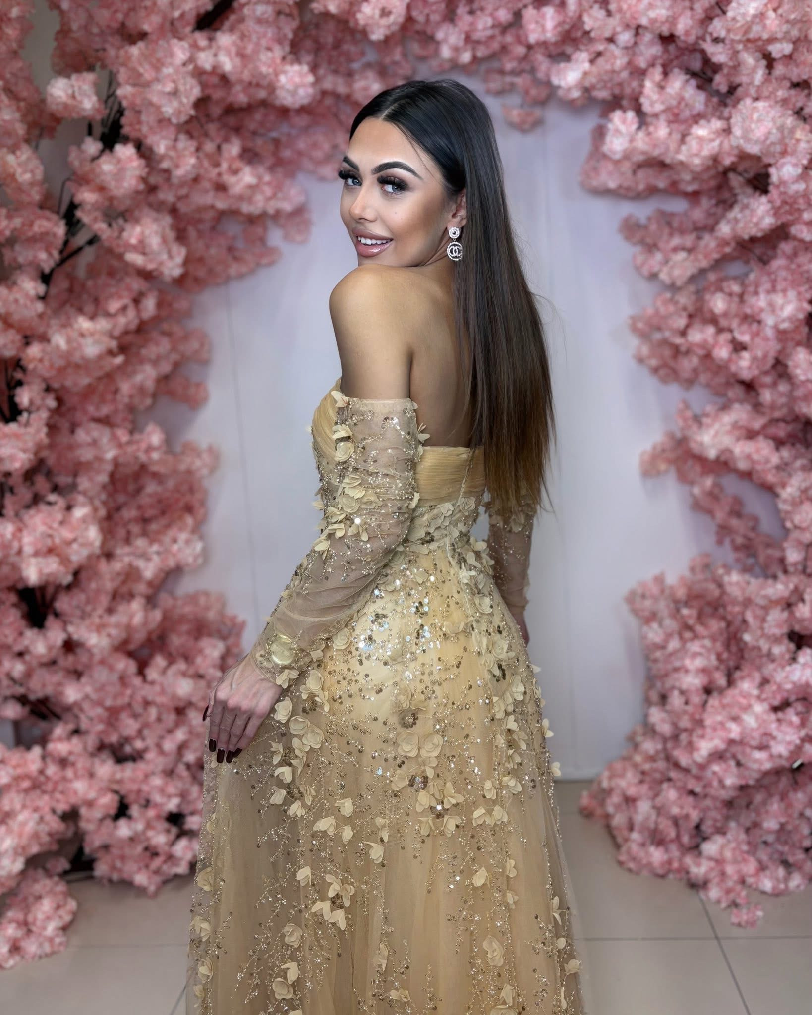 Dámske spoločenské šaty SUBARU zlaté