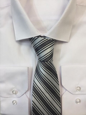 Sivá vzorovaná kravata 49