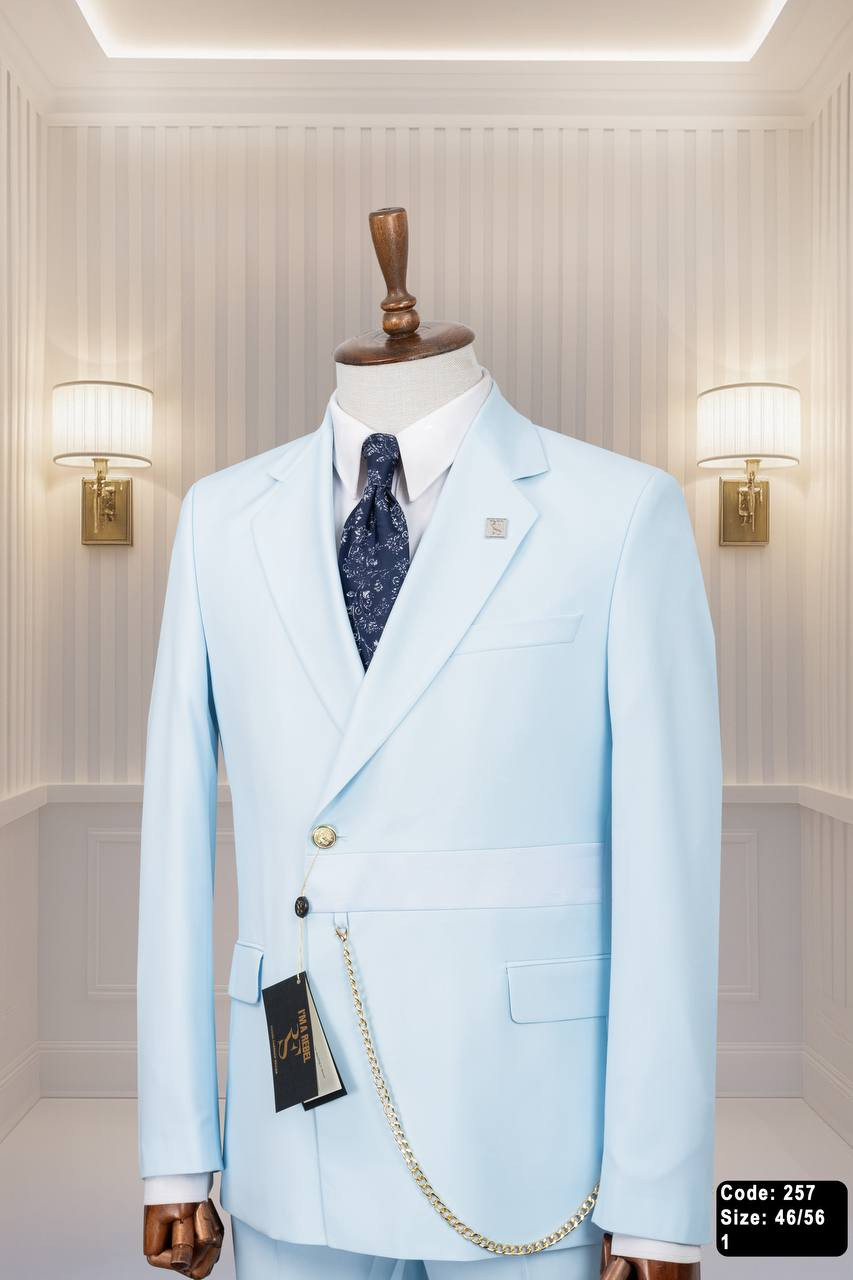 Slávnostný oblek Konrád bledo-modrý