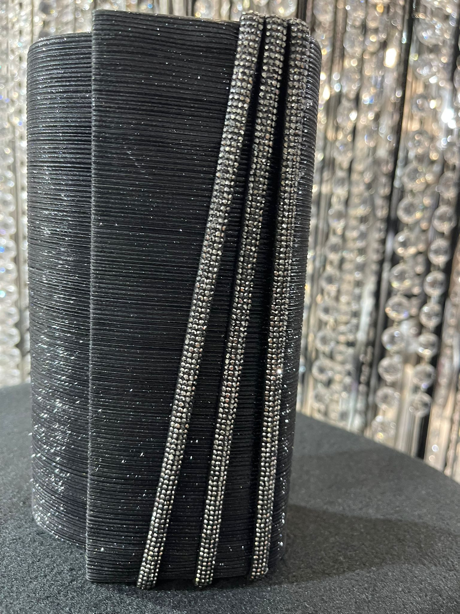 Kabelka spoločenská čierna stras