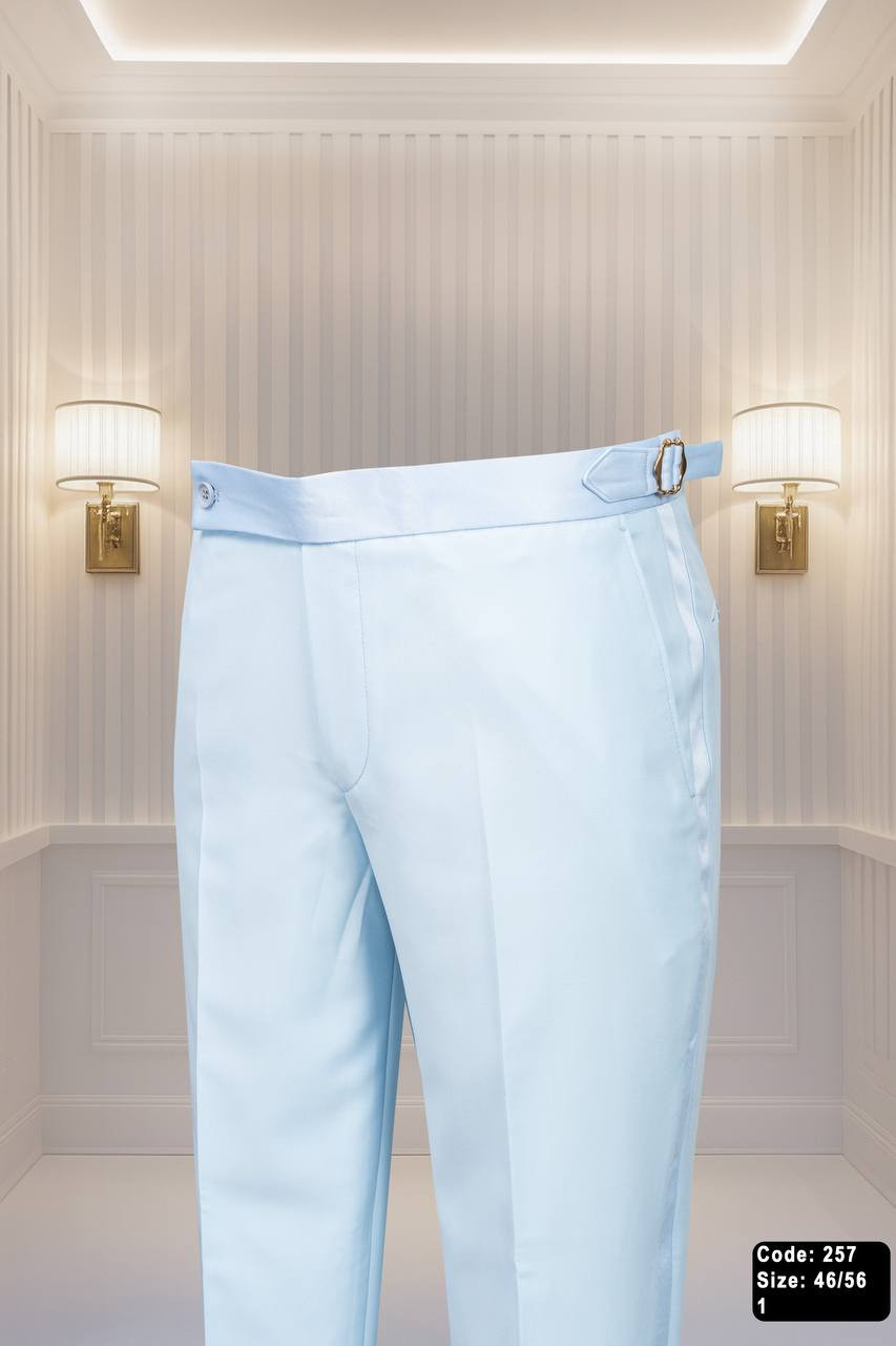 Slávnostný oblek Konrád bledo-modrý