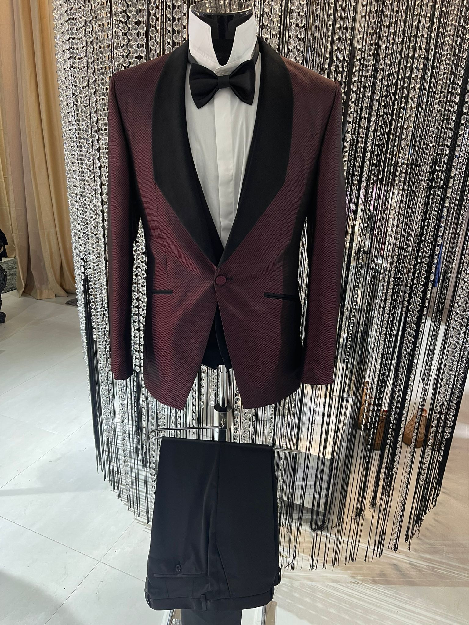 Slávnostný pánsky oblek BAGGI bordó